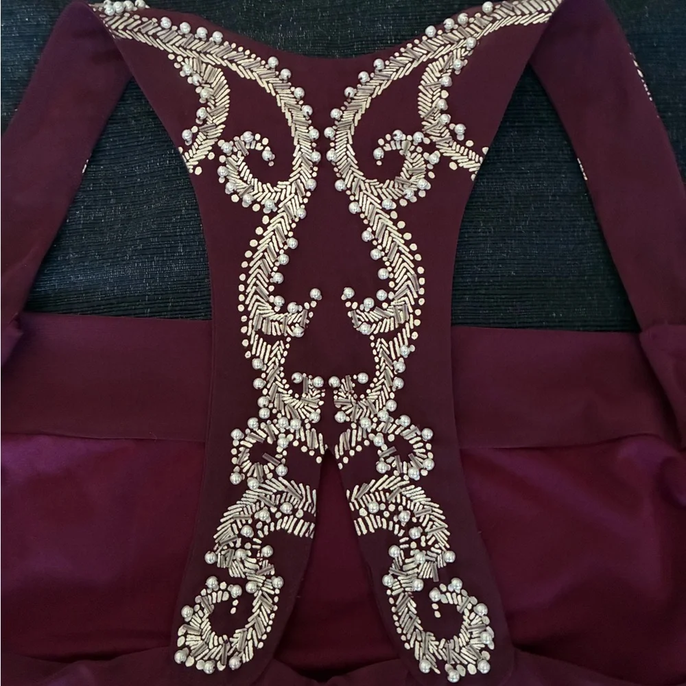 White House Black Market Rich Burgundy Elegant top - Picture 4 of 9